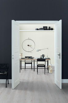 Dekor Trendeiche Weiss (SW 0704) aus der SCHÖNER WOHNEN Laminatkollektion KLASSIK | © 2017 Fotos: Gruner + Jahr GmbH & Co. KG Dekor Trendeiche Weiss (SW 0704) aus der SCHÖNER WOHNEN Laminatkollektion KLASSIK